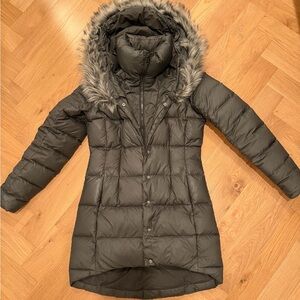 The North Face Women's Black Puffer Jacket with Removable Faux Fur Hood